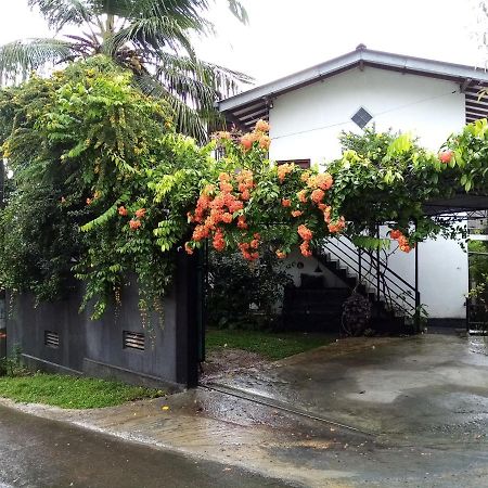 Sunny Side 89 Hotel Galle Exterior photo