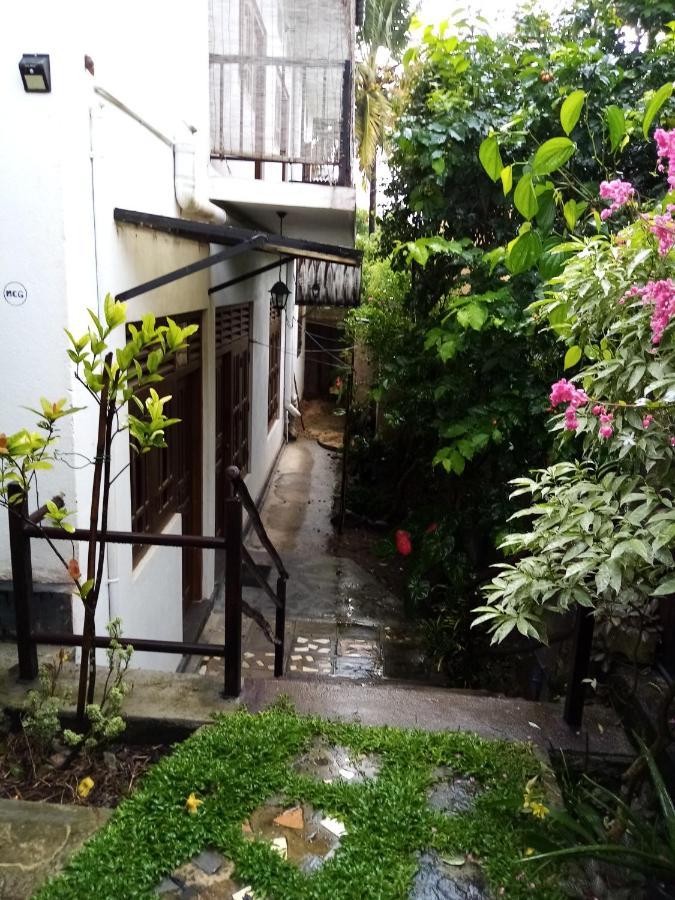 Sunny Side 89 Hotel Galle Exterior photo