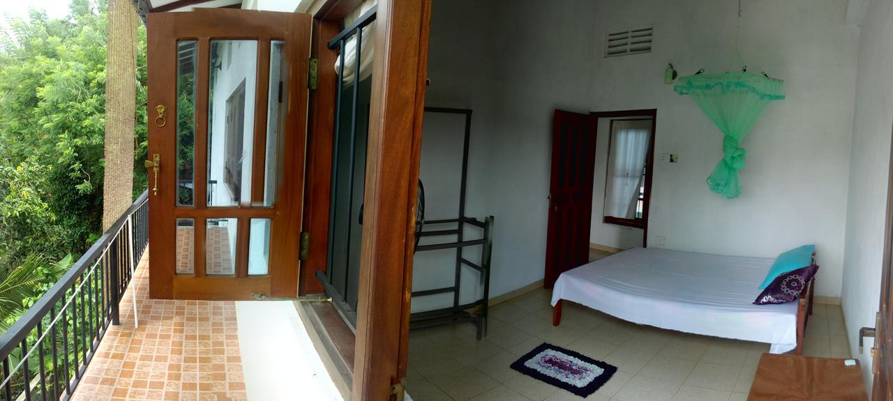 Sunny Side 89 Hotel Galle Room photo
